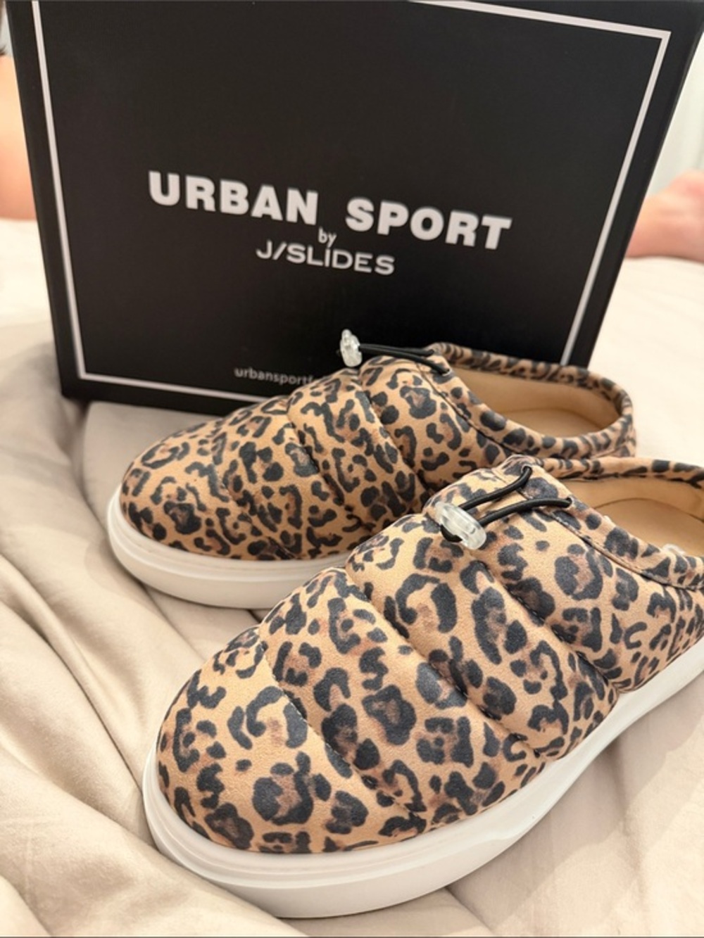 J Slides women’s Leopard Slip-On Sneakers - Tan/Black